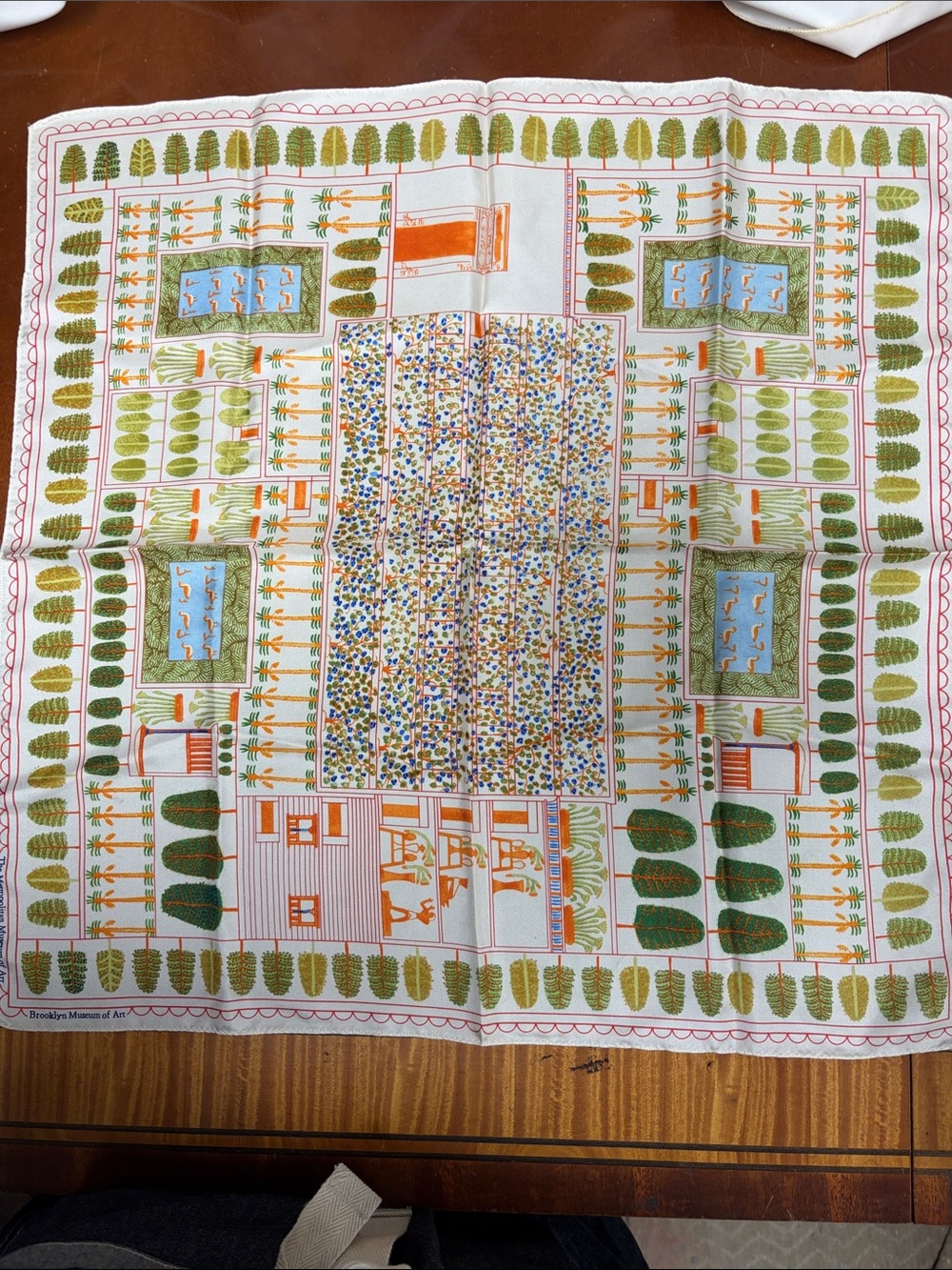 The Metropolitan Museum of Art-Brooklyn Museum of Art Scarf